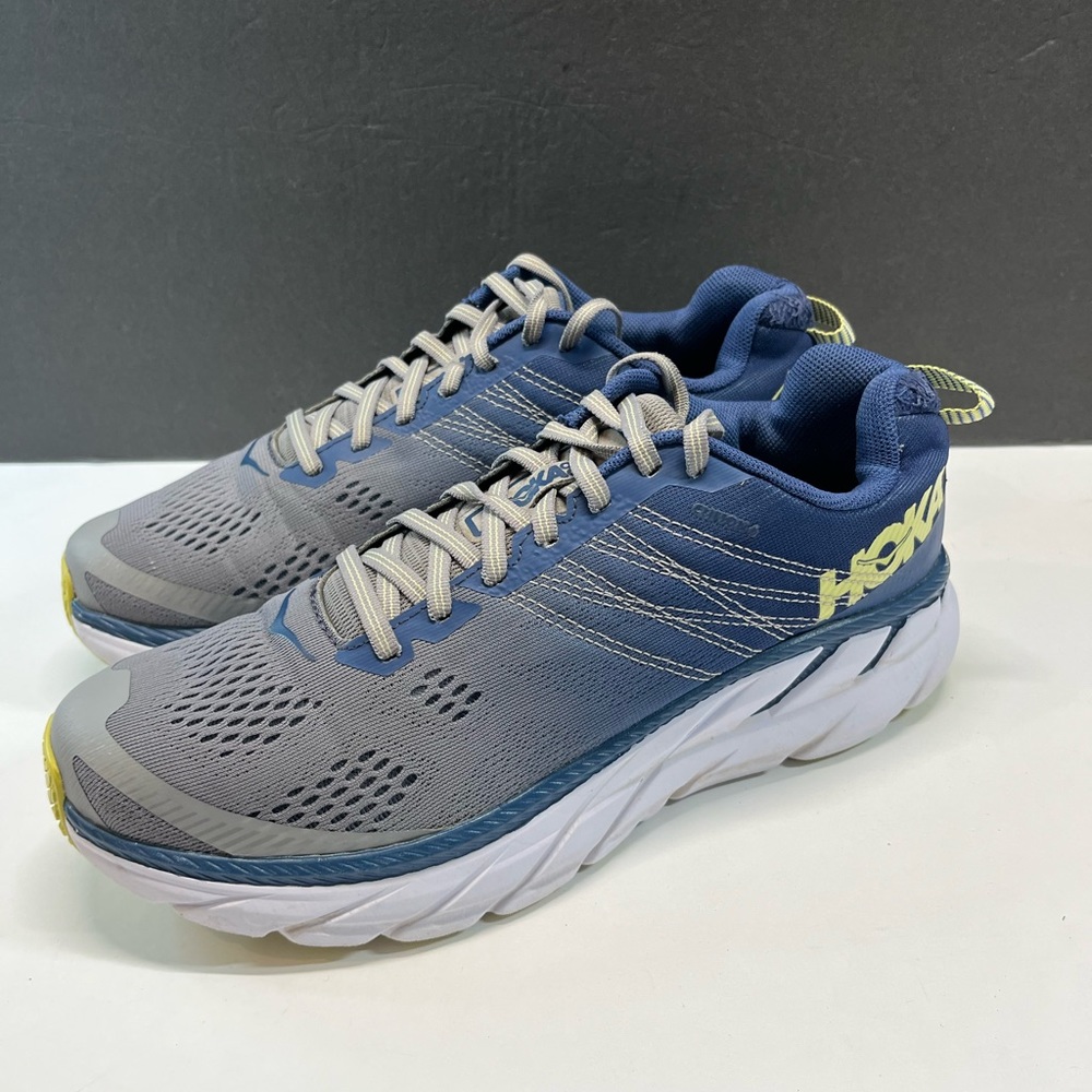 Hoka one one Clifton 6 Wo’s sz 9
